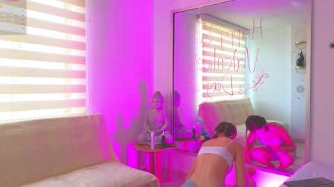 Snapshot of laralane_ chatting on 02-19-25, 12:11 Lara online show from 02-19-25, 12:11