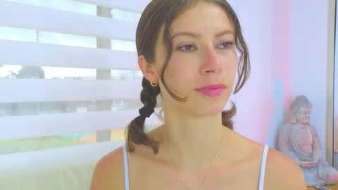 Snapshot of laralane_ chatting on 03-08-25, 12:20 Lara online show from 03-08-25, 12:20