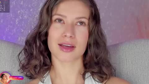 Snapshot of laralane_ chatting on 10-13-25, 01:11 Lara online show from 10-13-25, 01:11