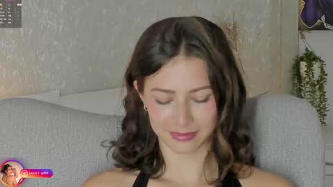 Snapshot of laralane_ chatting on 11-10-25, 01:54 Lara online show from 11-10-25, 01:54