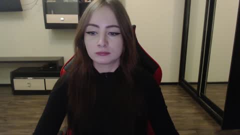 Snapshot of laralianna chatting on 01-04-25, 10:34 Laralianna online show from 01-04-25, 10:34