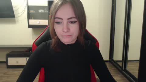 Snapshot of laralianna chatting on 01-10-25, 11:18 Laralianna online show from 01-10-25, 11:18