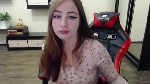 Snapshot of laralianna chatting on 09-10-25, 08:14 Laralianna online show from 09-10-25, 08:14