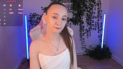 MY NAME IS LILY online show from 03-04-25, 01:01