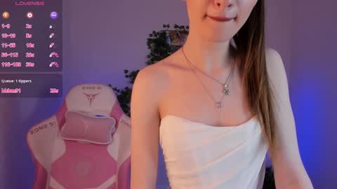 MY NAME IS LILY online show from 03-04-25, 04:06