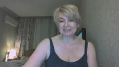 laramrs online show from 04-18-26, 07:07