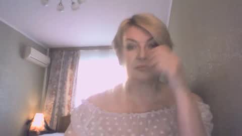 laramrs online show from 04-21-26, 04:34