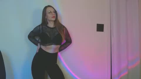 larawintersxxx online show from 12-18-25, 09:21