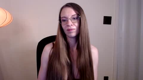 Snapshot of larawintersxxx chatting on 07-15-26, 08:36 larawintersxxx online show from 07-15-26, 08:36