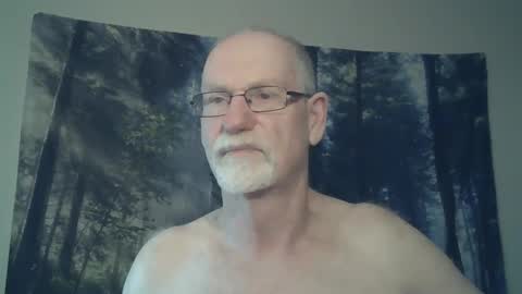 Snapshot of larbie chatting on 12-15-24, 09:13 Larbie online show from 12-15-24, 09:13