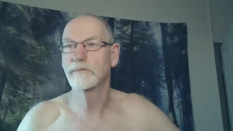 Snapshot of larbie chatting on 12-21-24, 09:15 Larbie online show from 12-21-24, 09:15