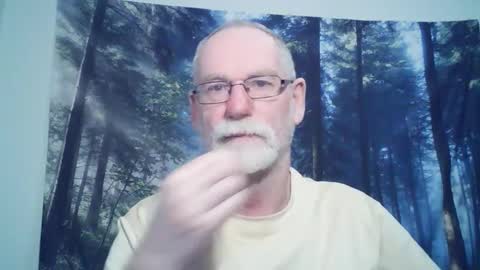 Snapshot of larbie chatting on 01-03-25, 11:23 Larbie online show from 01-03-25, 11:23