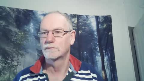 Snapshot of larbie chatting on 01-04-25, 09:31 Larbie online show from 01-04-25, 09:31