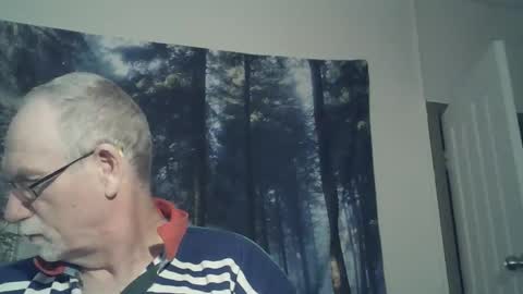 Snapshot of larbie chatting on 01-05-25, 02:38 Larbie online show from 01-05-25, 02:38