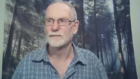 Snapshot of larbie chatting on 01-16-25, 04:07 Larbie online show from 01-16-25, 04:07