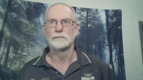 Snapshot of larbie chatting on 01-23-25, 10:54 Larbie online show from 01-23-25, 10:54