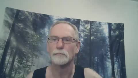Snapshot of larbie chatting on 02-15-25, 01:38 Larbie online show from 02-15-25, 01:38