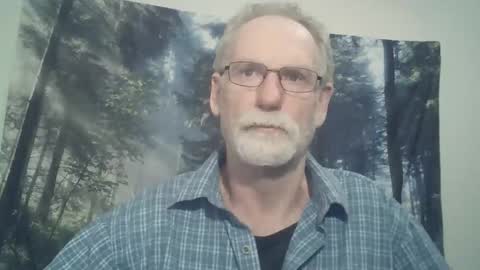 Snapshot of larbie chatting on 02-22-25, 11:13 Larbie online show from 02-22-25, 11:13