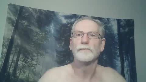 Snapshot of larbie chatting on 02-23-25, 01:35 Larbie online show from 02-23-25, 01:35