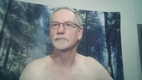 Snapshot of larbie chatting on 03-01-25, 09:37 Larbie online show from 03-01-25, 09:37