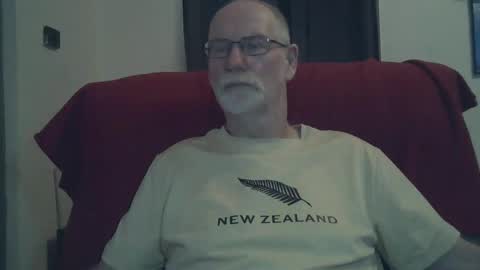 Snapshot of larbie chatting on 03-09-25, 04:49 Larbie online show from 03-09-25, 04:49