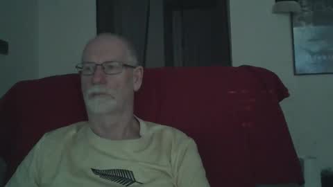 Snapshot of larbie chatting on 03-09-25, 07:56 Larbie online show from 03-09-25, 07:56