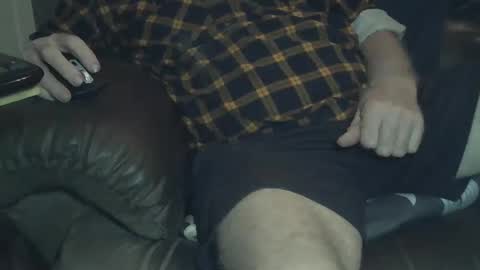 Snapshot of larbie chatting on 03-12-25, 09:34 Larbie online show from 03-12-25, 09:34