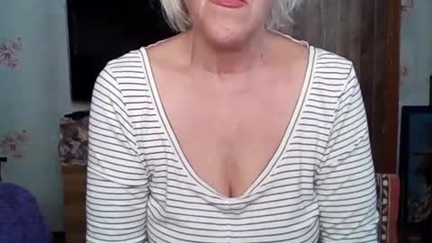 larisaq4ugo24 online show from 07-13-26, 07:33