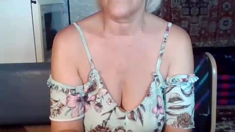 larisaq4ugo24 online show from 07-15-26, 11:26