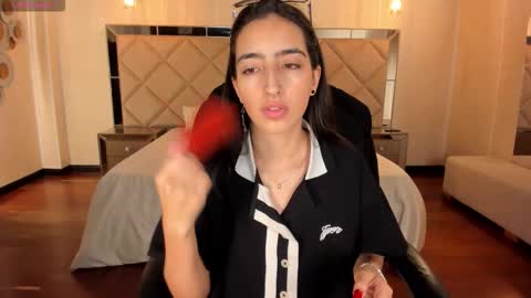 Larisa Smirnov online show from 01-09-26, 04:04