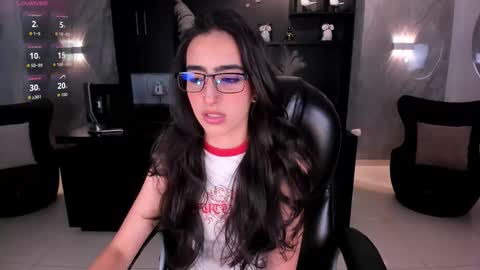 Larisa Smirnov online show from 02-19-26, 03:35