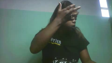 larissa645771 online show from 12-19-25, 03:13