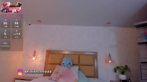 Snapshot of larsonmia chatting on 02-11-25, 11:54 MIA online show from 02-11-25, 11:54