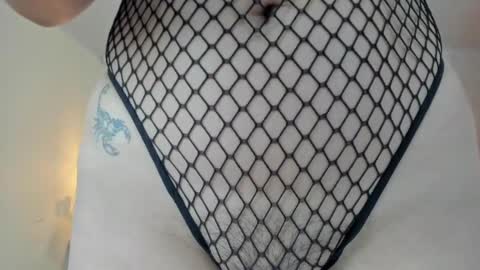 Snapshot of larsonmia chatting on 10-02-25, 12:12 MIA online show from 10-02-25, 12:12