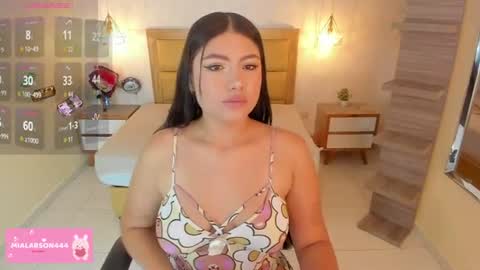 Snapshot of larsonmia chatting on 06-13-26, 12:14 MIA online show from 06-13-26, 12:14
