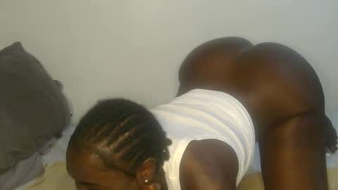 larvy12 online show from 04-06-26, 01:14