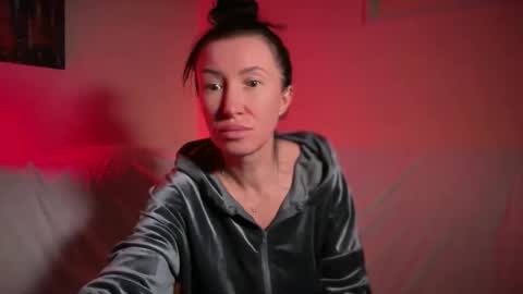 Snapshot of latebloomtati chatting on 04-20-26, 10:00 Goddess Tati Bangs Fetish online show from 04-20-26, 10:00
