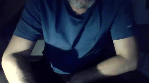 Snapshot of latetedanslesetoiles chatting on 10-19-25, 09:48 latetedanslesetoiles online show from 10-19-25, 09:48