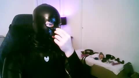 Snapshot of latexminheadroom chatting on 03-08-25, 03:06 latexminheadroom online show from 03-08-25, 03:06