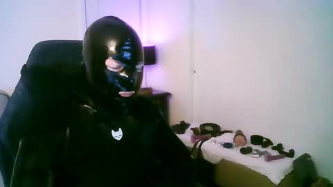 Snapshot of latexminheadroom chatting on 03-10-25, 04:17 latexminheadroom online show from 03-10-25, 04:17