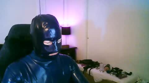 Snapshot of latexminheadroom chatting on 10-01-25, 02:17 latexminheadroom online show from 10-01-25, 02:17