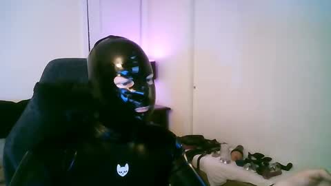 Snapshot of latexminheadroom chatting on 10-04-25, 01:25 latexminheadroom online show from 10-04-25, 01:25