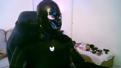 latexminheadroom online show from 05-15-26, 11:34