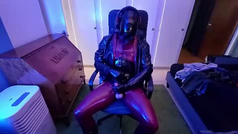 latexviking003 online show from 07-06-26, 02:25