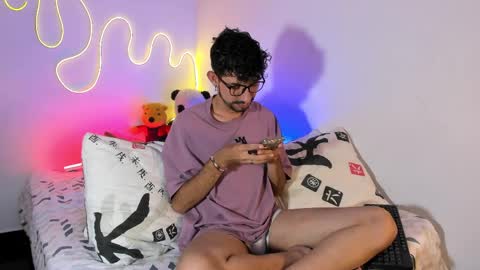 latin_bigcock21cm online show from 04-02-26, 03:26