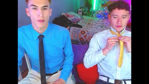 latin_boysxxx_ online show from 12-15-25, 10:03
