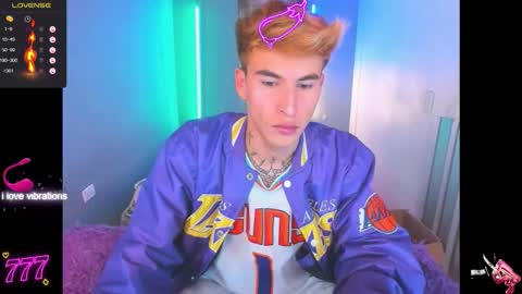 latin_boysxxx_ online show from 03-27-26, 02:17