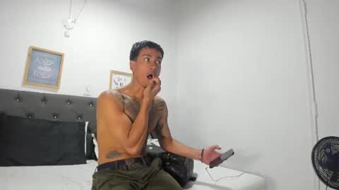 Snapshot of latin_couple20y chatting on 08-06-26, 02:57 Johana y Santiago online show from 08-06-26, 02:57