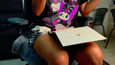 Snapshot of latin_couple77 chatting on 06-11-26, 12:32 Sara y Andy online show from 06-11-26, 12:32