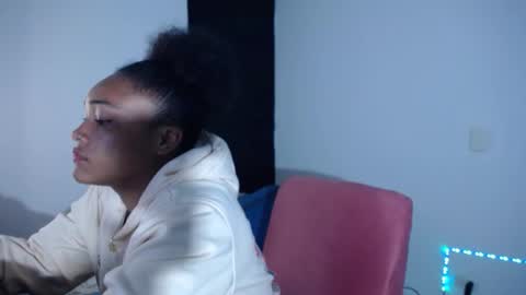 Snapshot of latin_rihanna_j chatting on 09-23-25, 02:47 karen online show from 09-23-25, 02:47